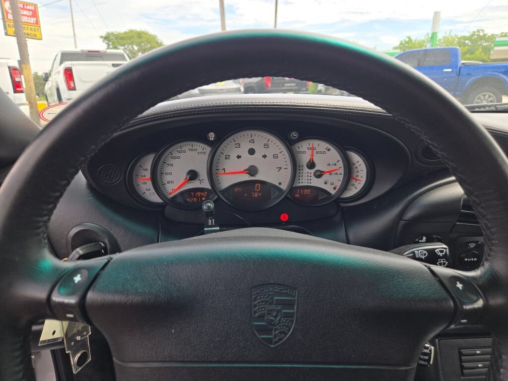Used 2000 Porsche 911 Carrera 4 AWD/4WD image 34