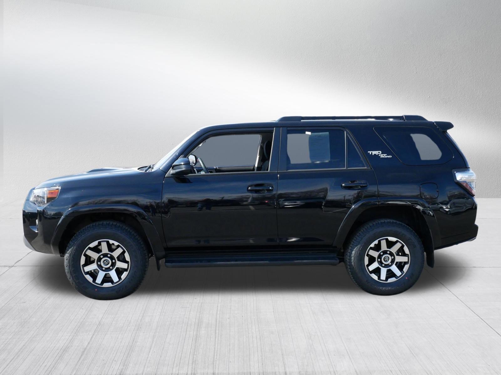 Certified 2024 Toyota 4Runner TRD Off-Road AWD/4WD image 4