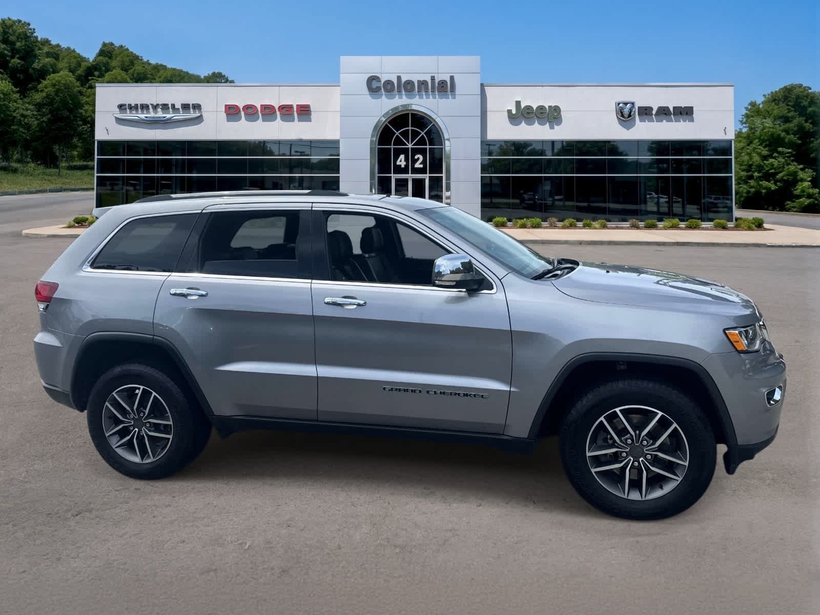 Used 2021 Jeep Grand Cherokee Limited AWD/4WD image 10