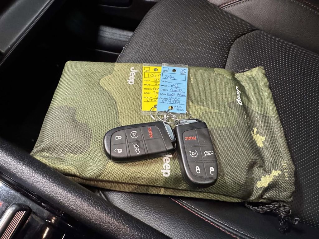 Used 2022 Jeep Compass Trailhawk w/ Trailhawk Elite Group image 31