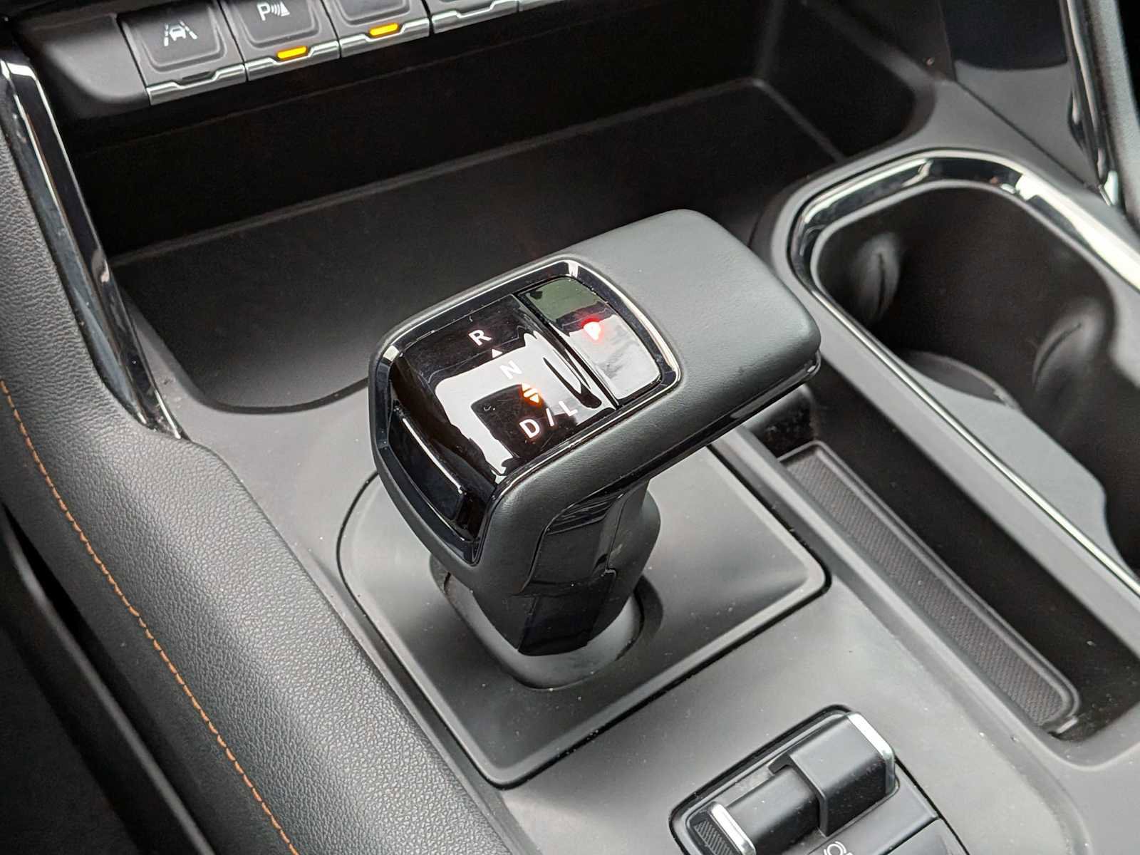 Used 2024 GMC Sierra 1500 AT4 w/ Technology Package image 32