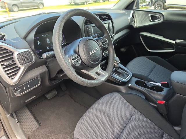Certified 2025 Kia Soul LX FWD image 12
