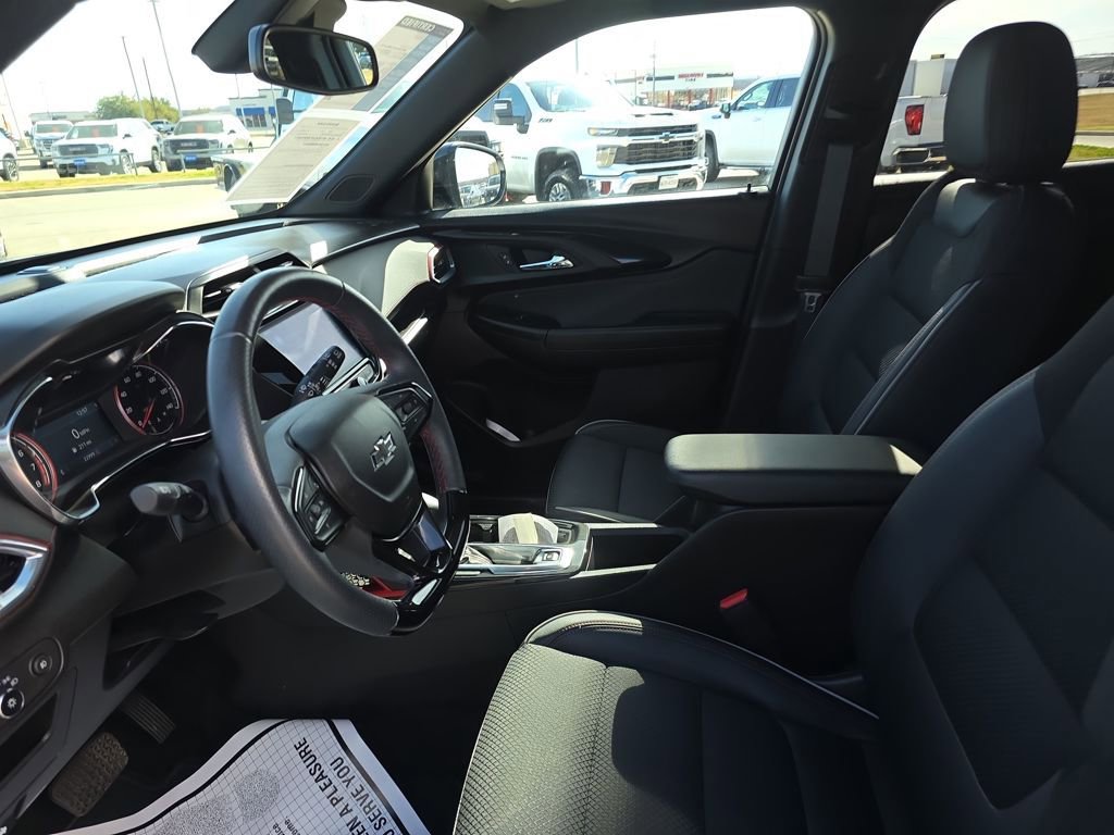 Used 2021 Chevrolet TrailBlazer RS w/ Technology Package image 7