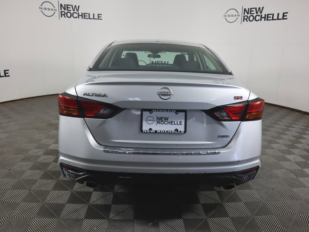 Used 2023 Nissan Altima 2.5 SR w/ SR Premium Package AWD/4WD image 6