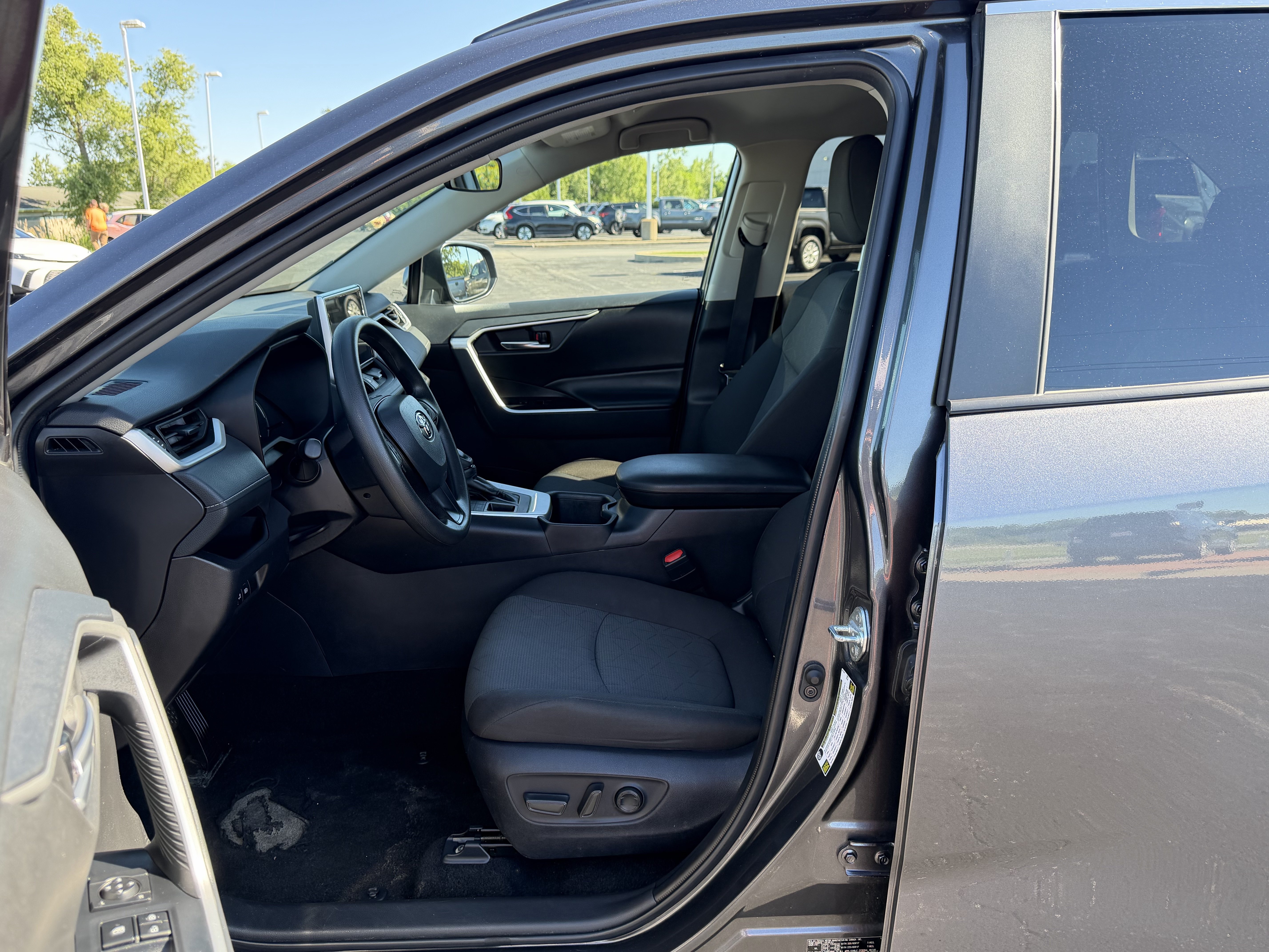 Certified 2025 Toyota RAV4 XLE AWD/4WD image 18