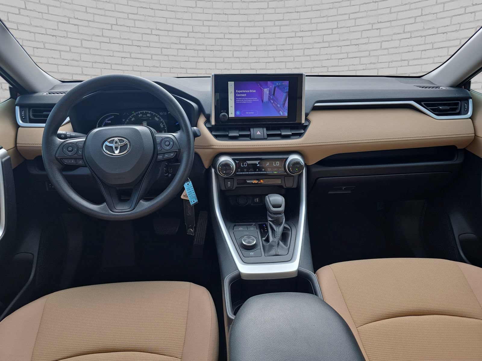 Used 2025 Toyota RAV4 LE AWD/4WD image 10