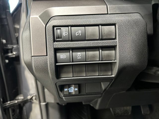 Used 2025 Toyota Tacoma SR5 AWD/4WD image 23