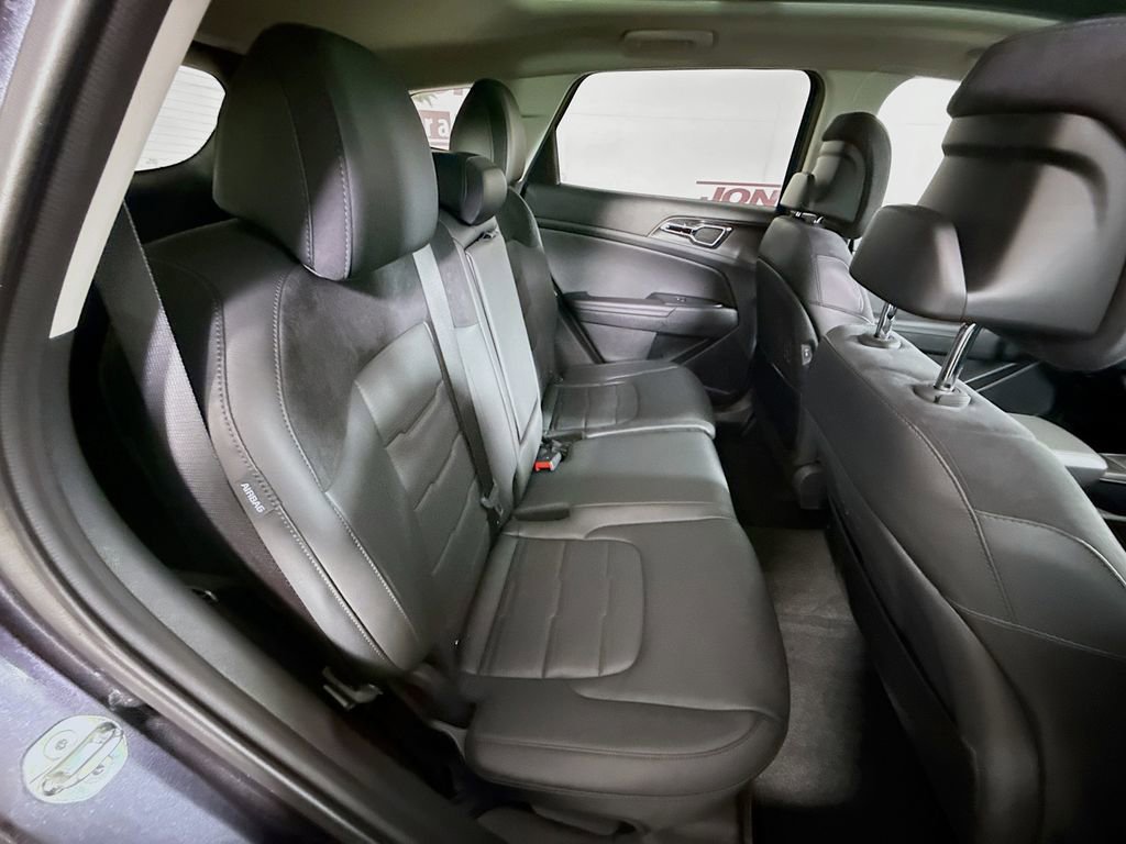 Used 2026 Kia Sportage SX image 32