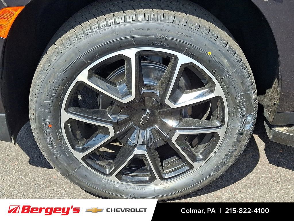 Certified 2023 Chevrolet Suburban RST w/ Luxury Package AWD/4WD image 10