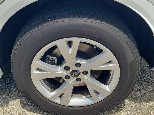Certified 2025 Audi Q5 Premium w/ Convenience Package AWD/4WD image 10