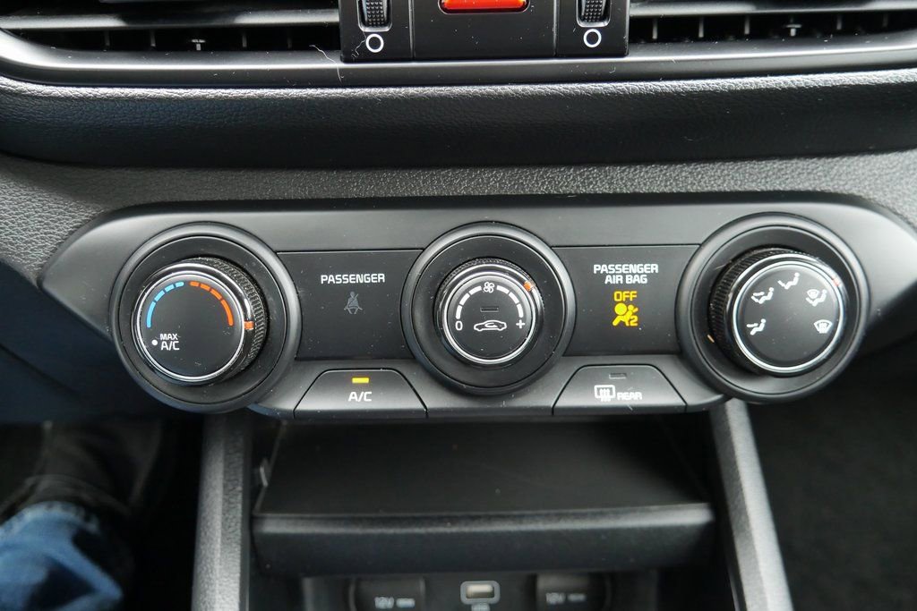 Used 2022 Kia Forte LXS image 17