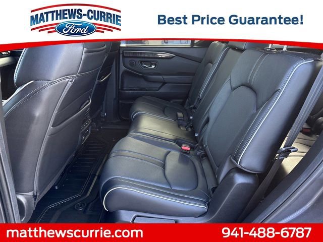 Used 2024 Honda Pilot Elite image 12