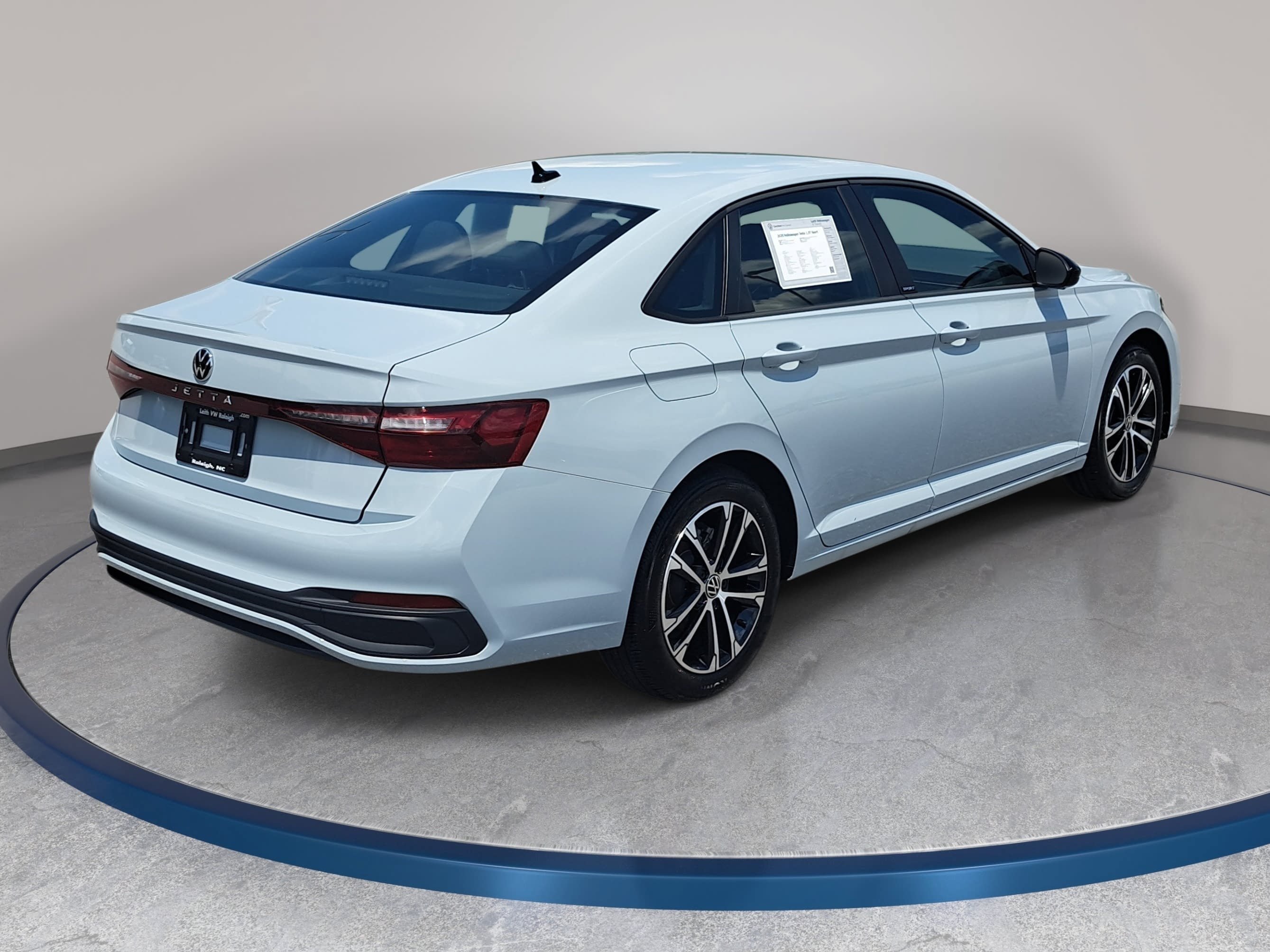 Certified 2025 Volkswagen Jetta Sport FWD image 5