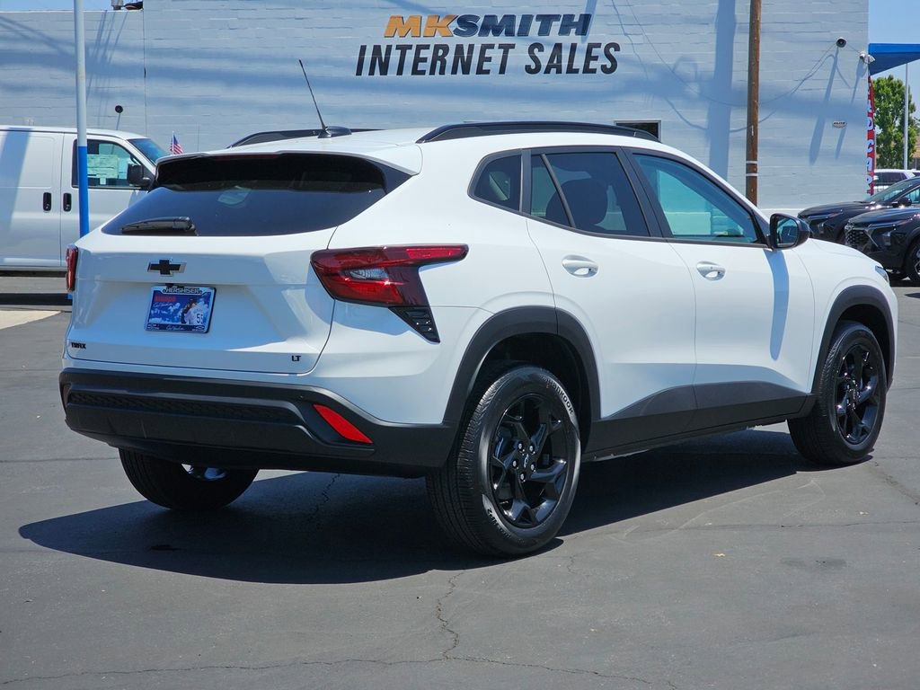 New 2026 Chevrolet Trax LT w/ Driver Confidence Package FWD image 6