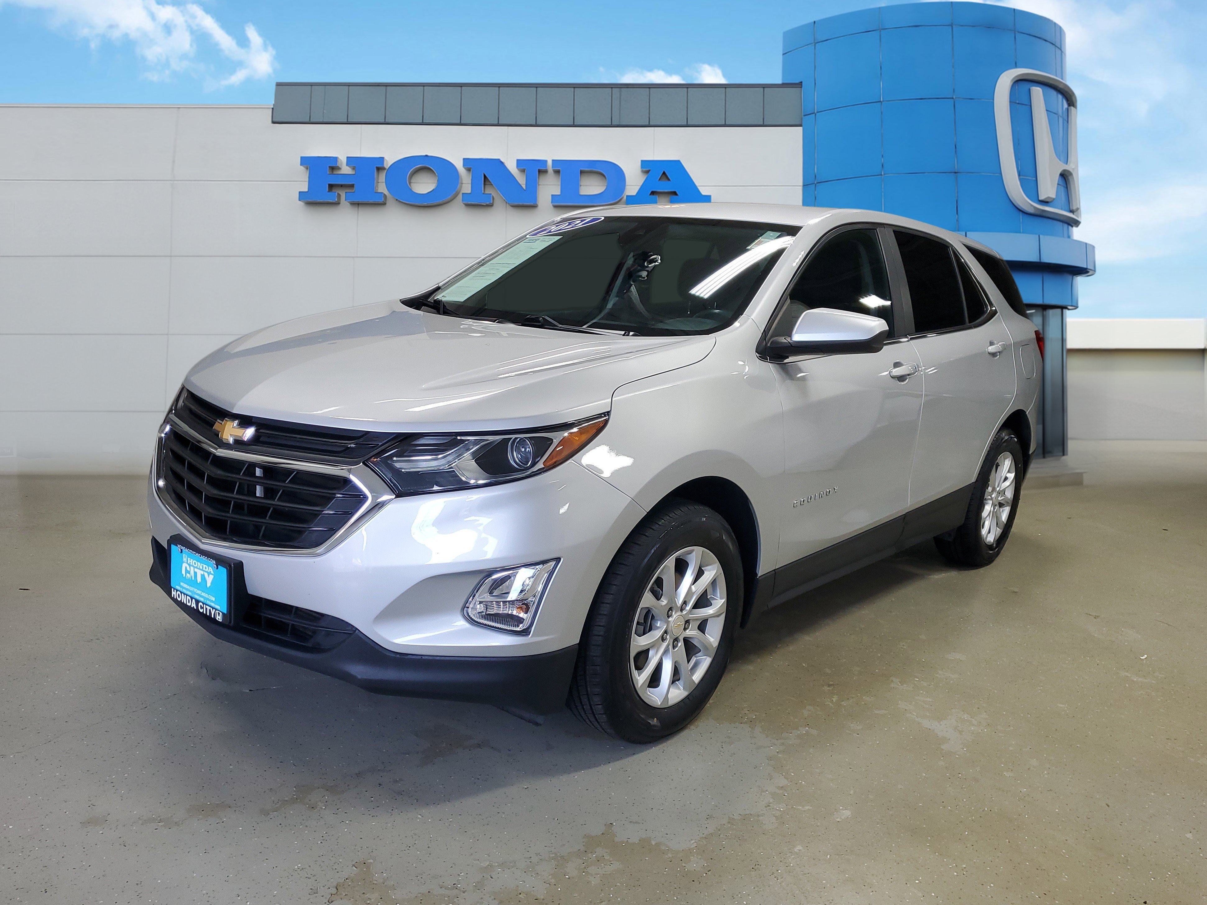 Used 2021 Chevrolet Equinox LT FWD image 2