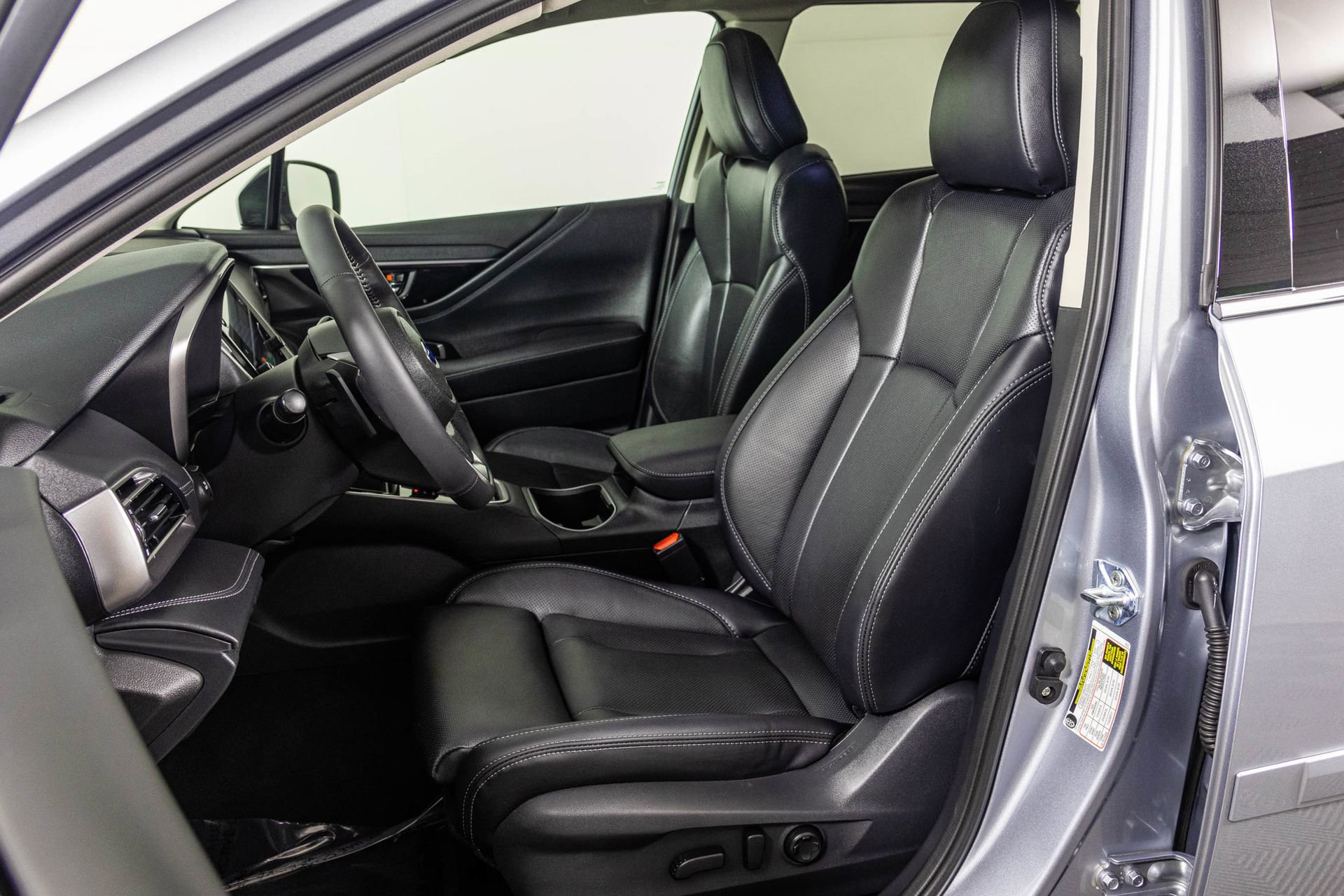 Used 2025 Subaru Outback Touring XT AWD/4WD image 25