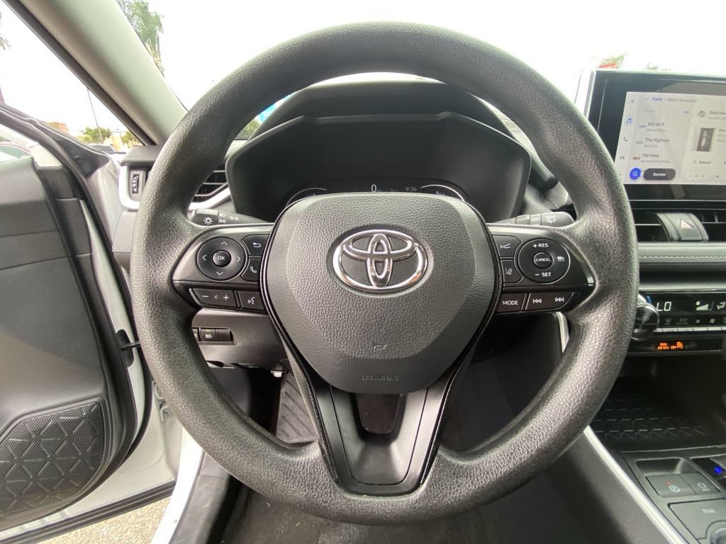 Certified 2025 Toyota RAV4 XLE AWD/4WD image 25