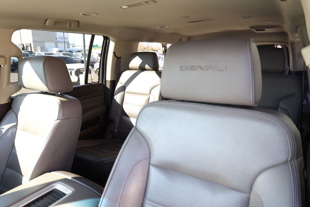 Used 2020 GMC Yukon XL Denali AWD/4WD image 17