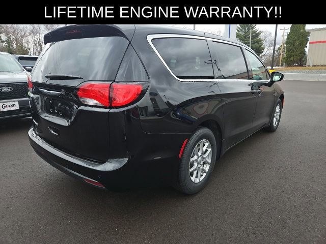 New 2026 Chrysler Voyager LX FWD image 8