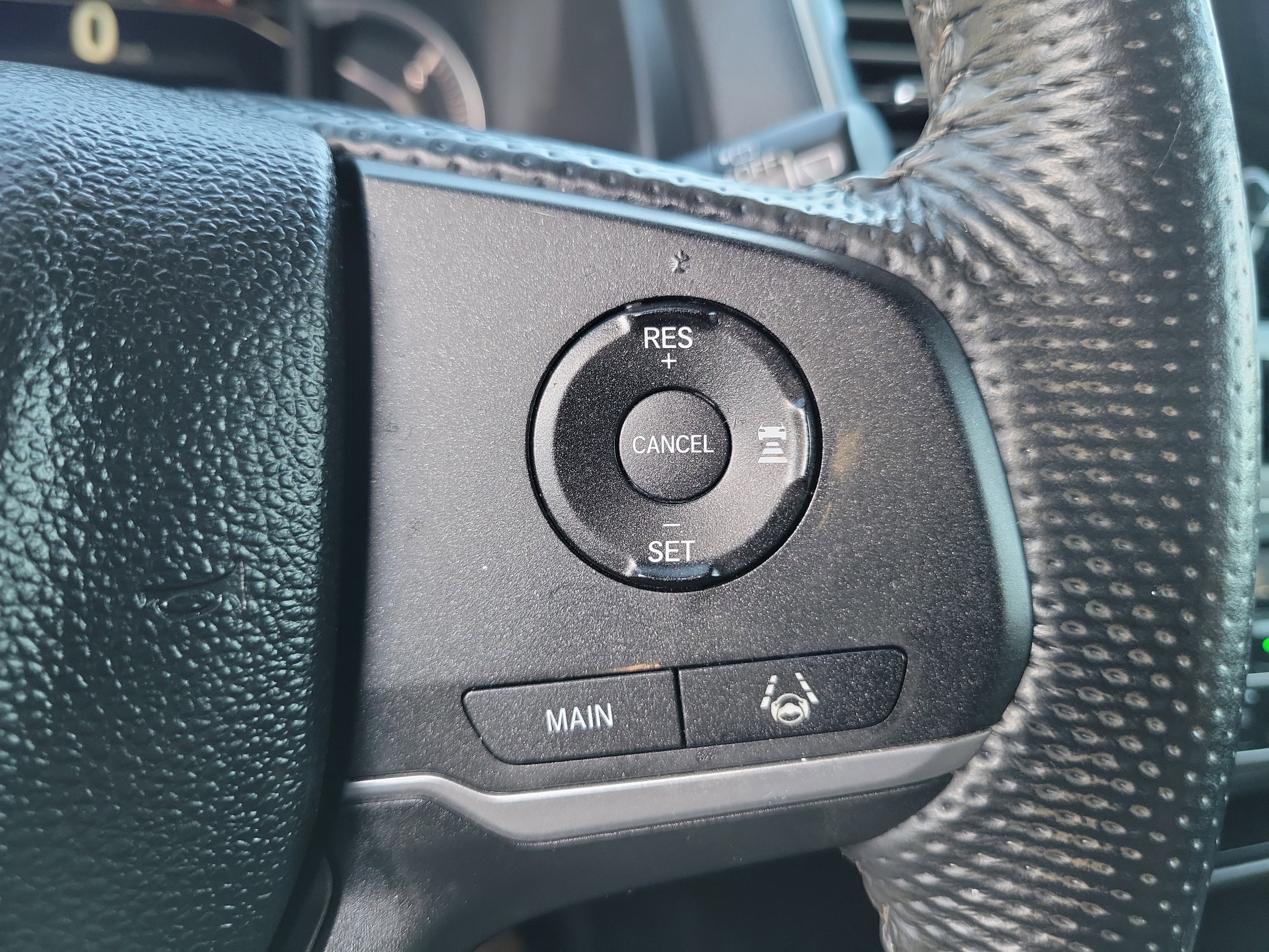 Used 2024 Honda Passport EX-L image 8