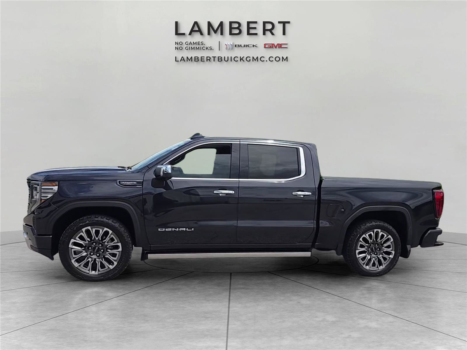 Used 2023 GMC Sierra 1500 Denali Ultimate AWD/4WD image 2