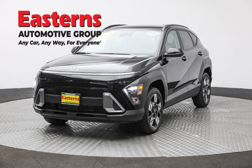 Used 2024 Hyundai Kona SEL image 1