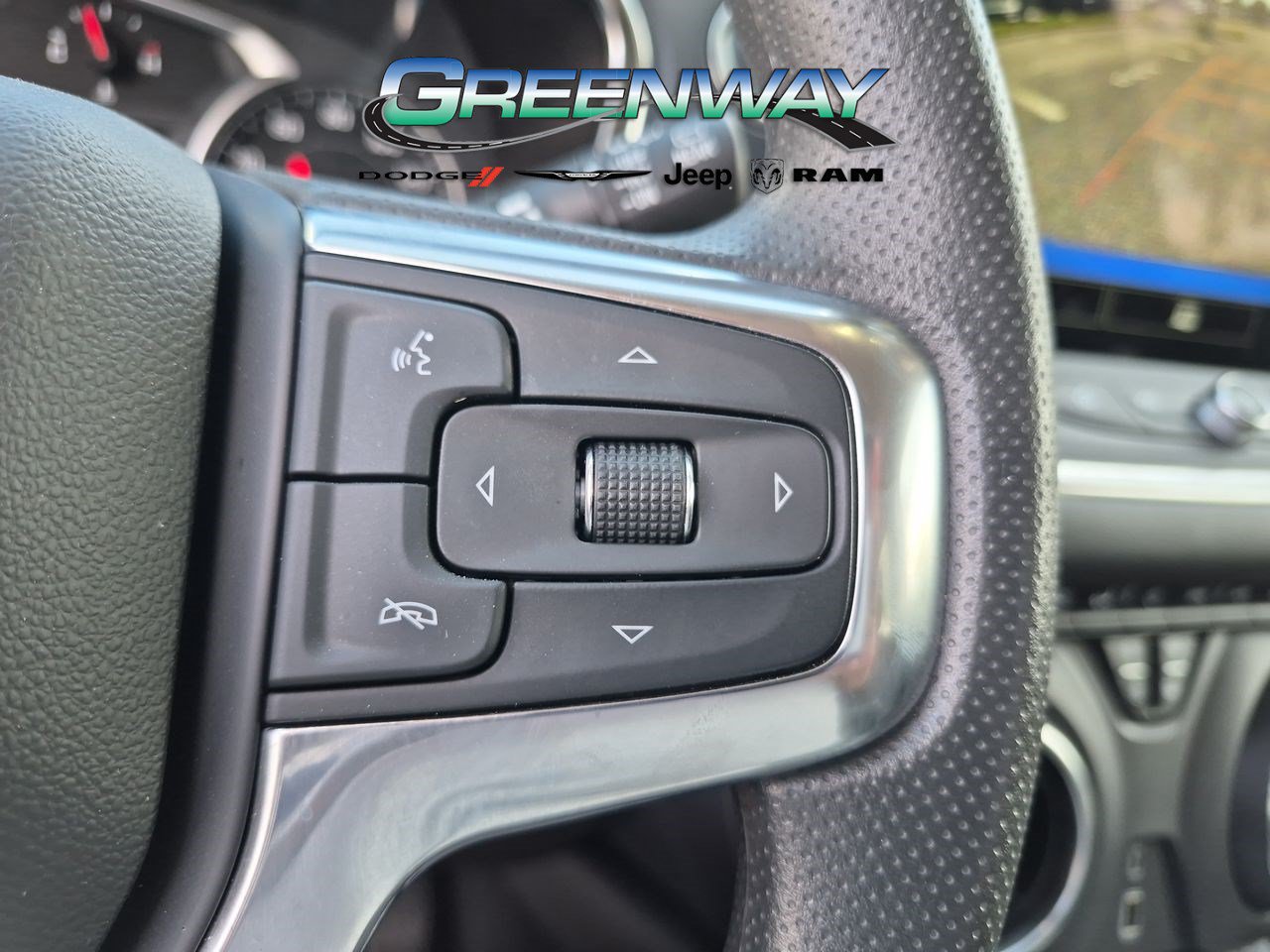Used 2025 Chevrolet Blazer LT AWD/4WD image 24