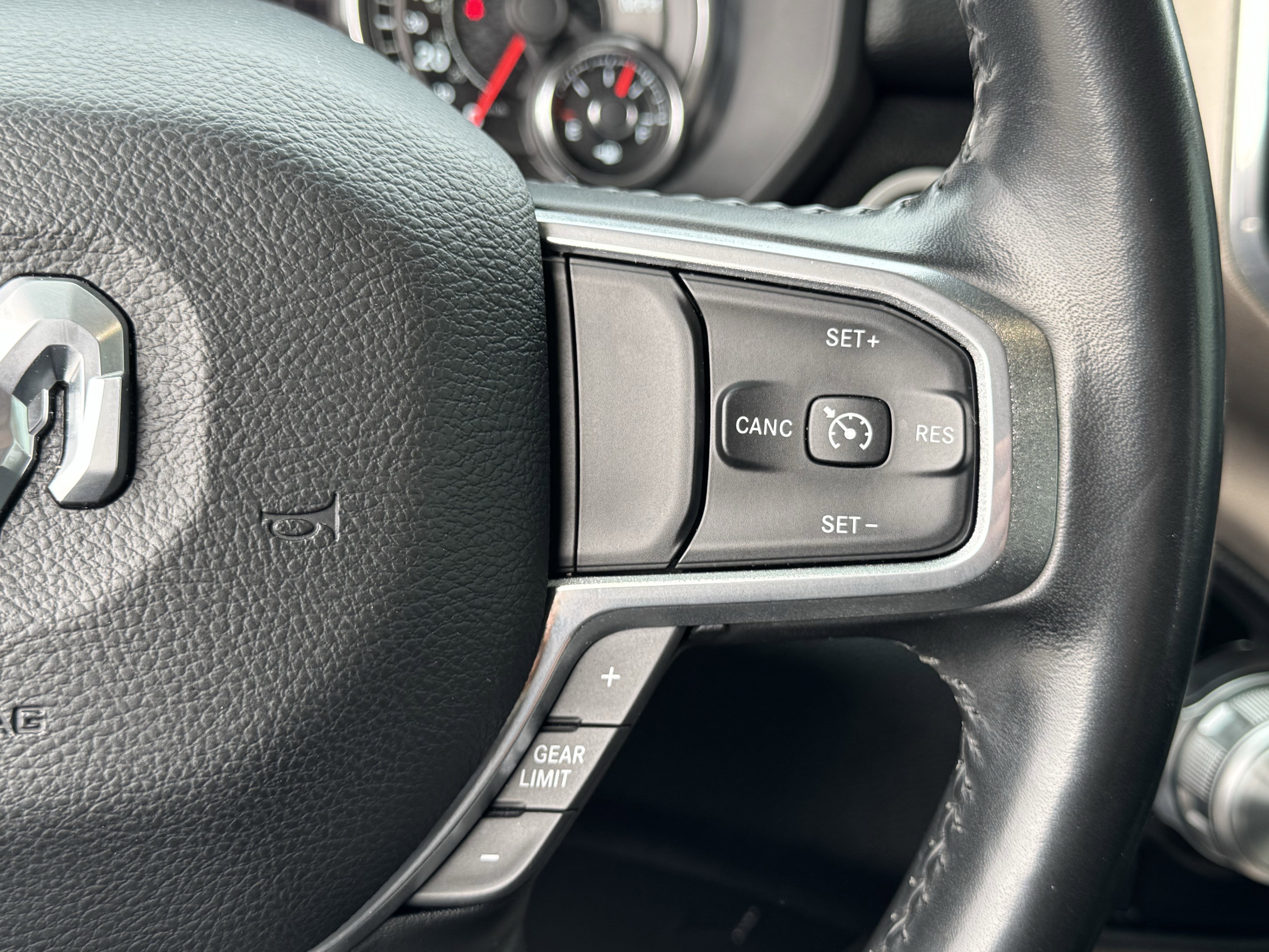 Used 2021 RAM 1500 Laramie image 31