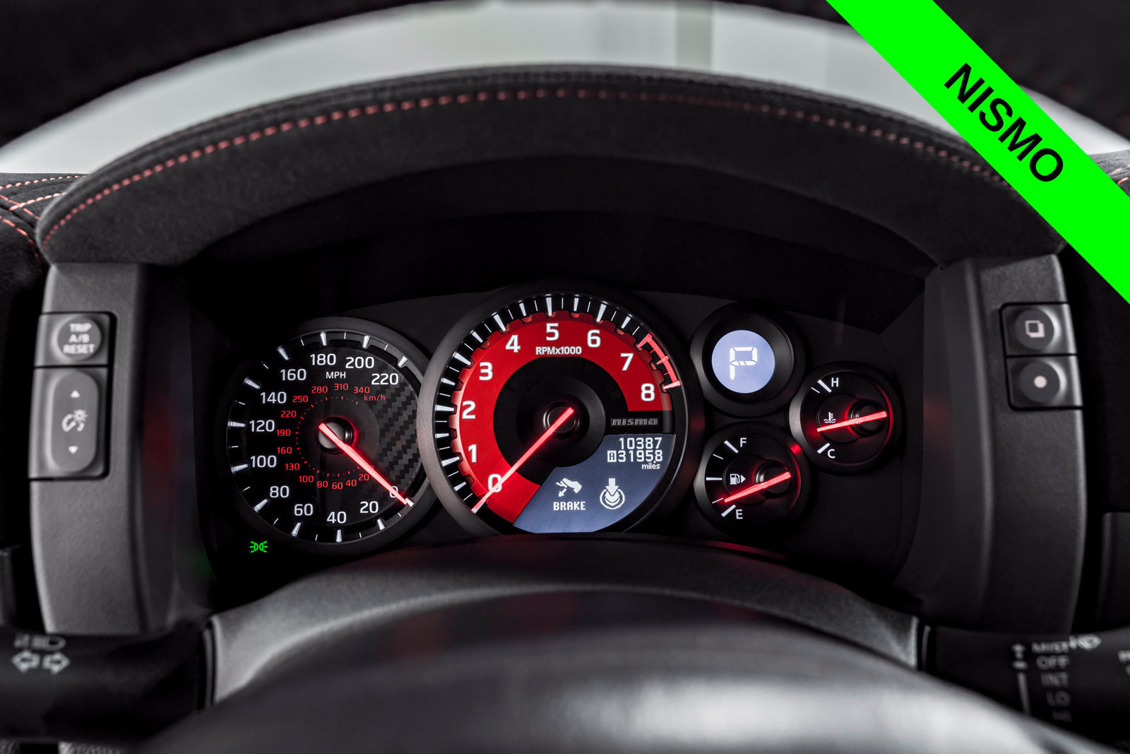 Used 2016 Nissan GT-R NISMO AWD/4WD image 17