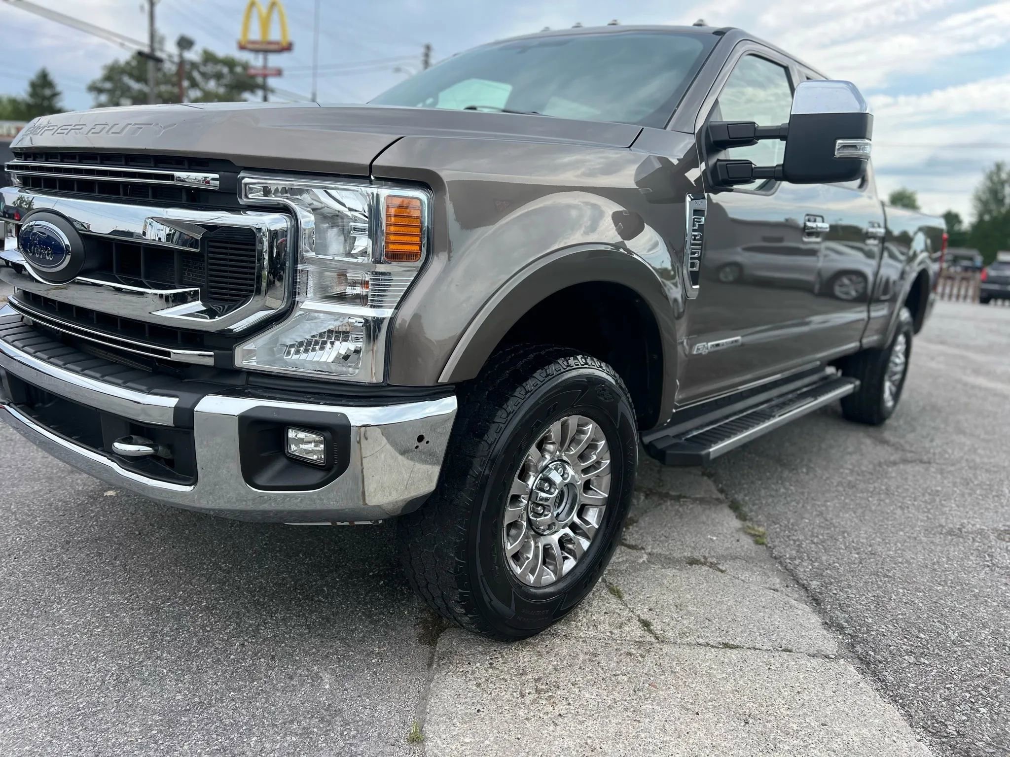 Used 2021 Ford F250 XLT w/ XLT Premium Package image 3