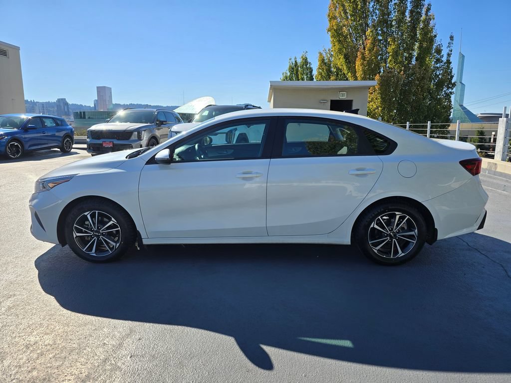 Certified 2024 Kia Forte LXS w/ LXS Technology Package FWD image 6