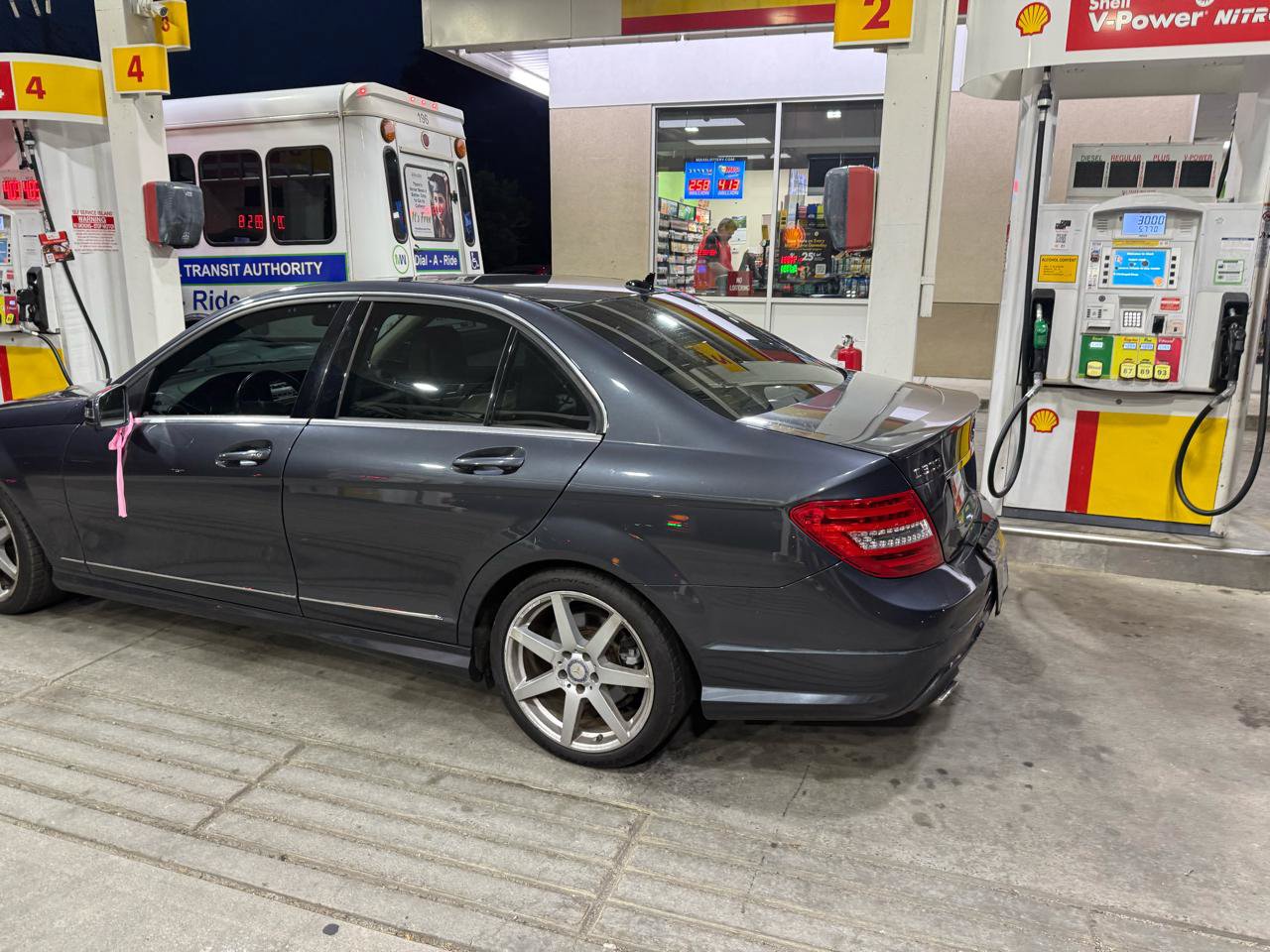 Used 2014 Mercedes-Benz C 300 4MATIC Sedan image 4