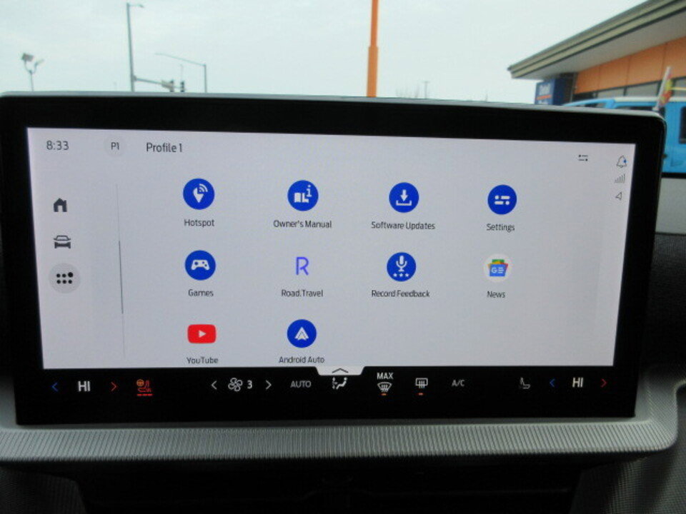 Used 2025 Ford Explorer ST-Line w/ Premium Package image 33