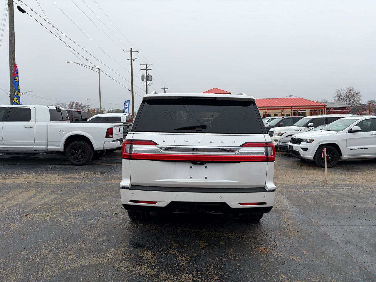Used 2019 Lincoln Navigator Reserve AWD/4WD image 4