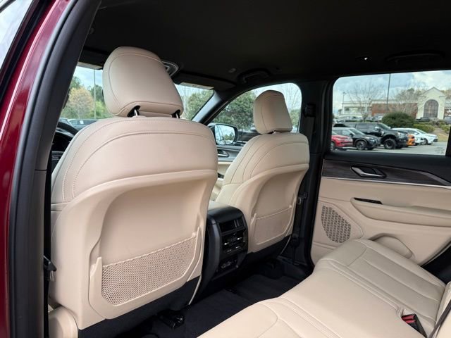 Used 2024 Jeep Grand Cherokee Limited AWD/4WD image 26