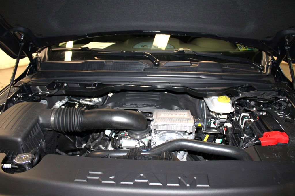 New 2026 RAM 1500 4x4 Crew Cab image 43