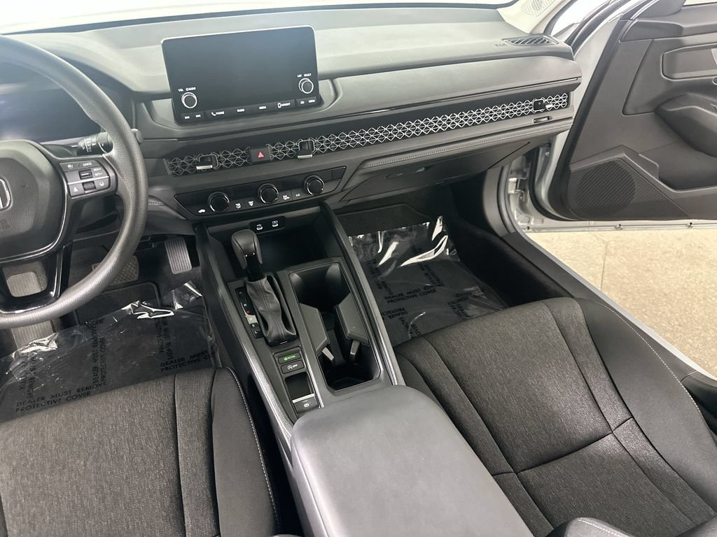 Used 2024 Honda Accord EX image 21