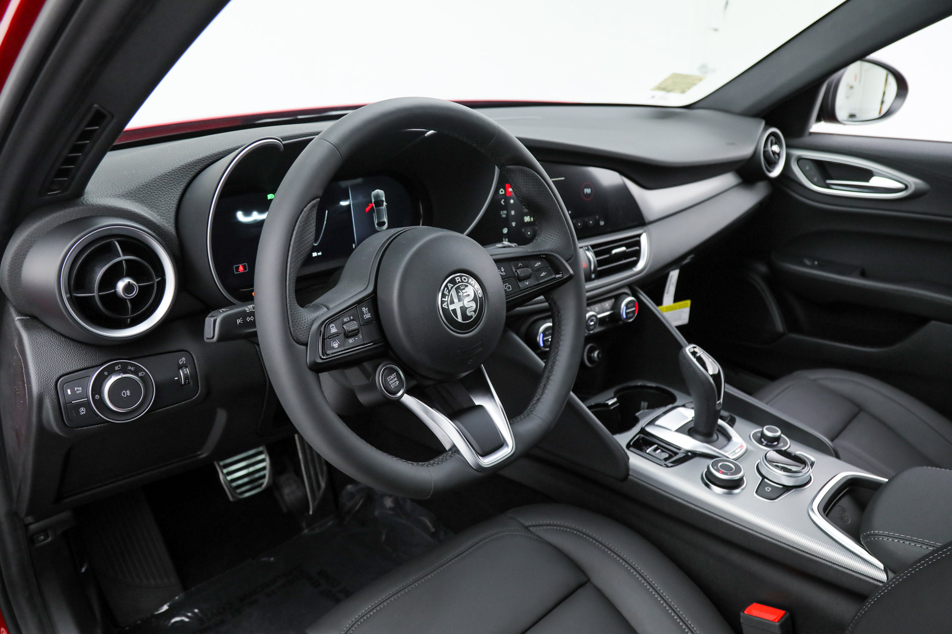New 2026 Alfa Romeo Giulia w/ Driving Assist Package RWD image 17