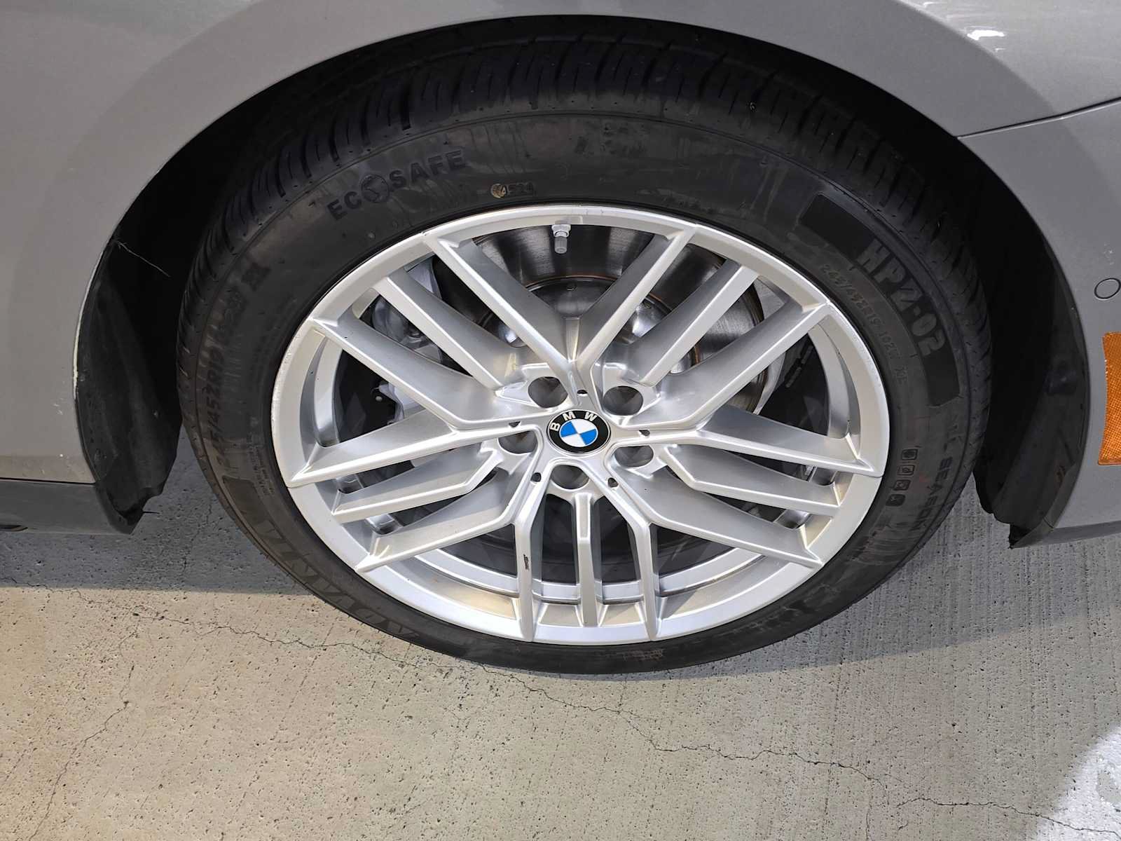 Used 2024 BMW 530i xDrive AWD/4WD image 9