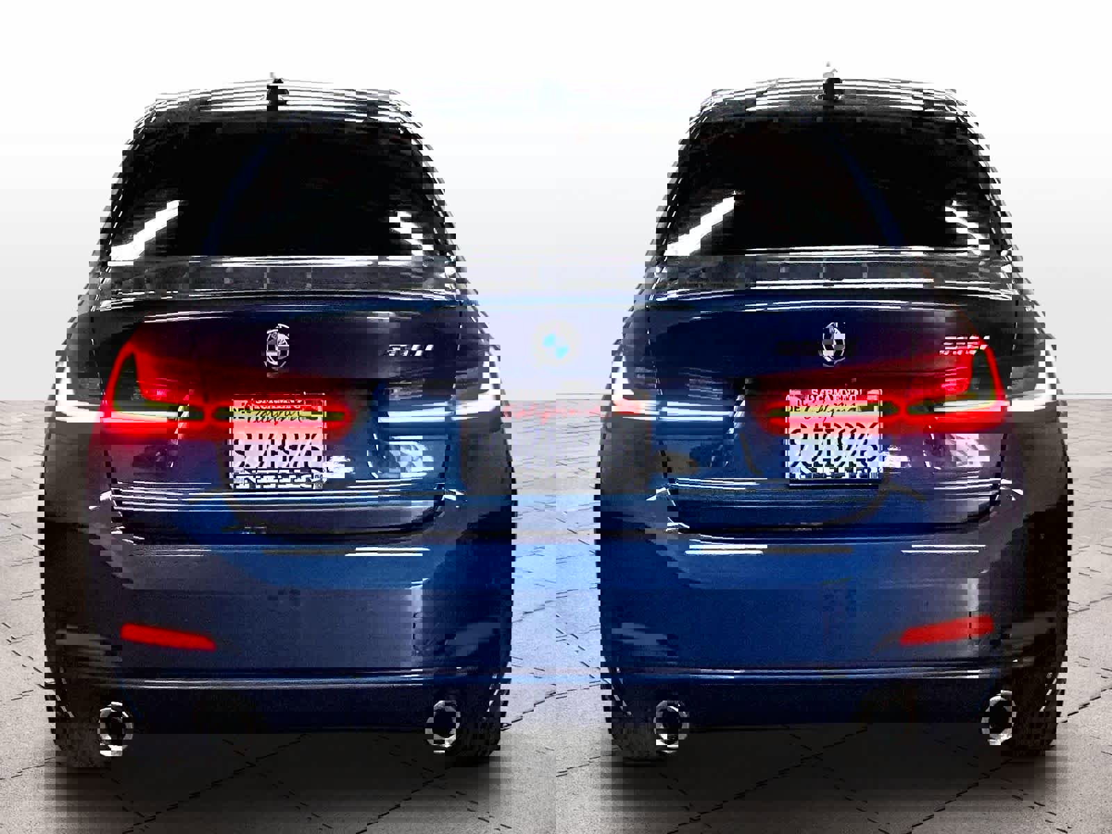 Used 2024 BMW 330i Sedan w/ Convenience Package RWD image 6