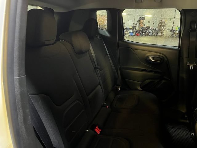 Used 2022 Jeep Renegade Latitude w/ Convenience Group AWD/4WD image 26