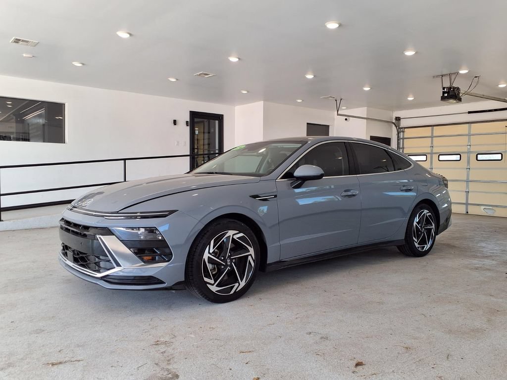 Used 2024 Hyundai Sonata SEL w/ Convenience Package FWD image 2