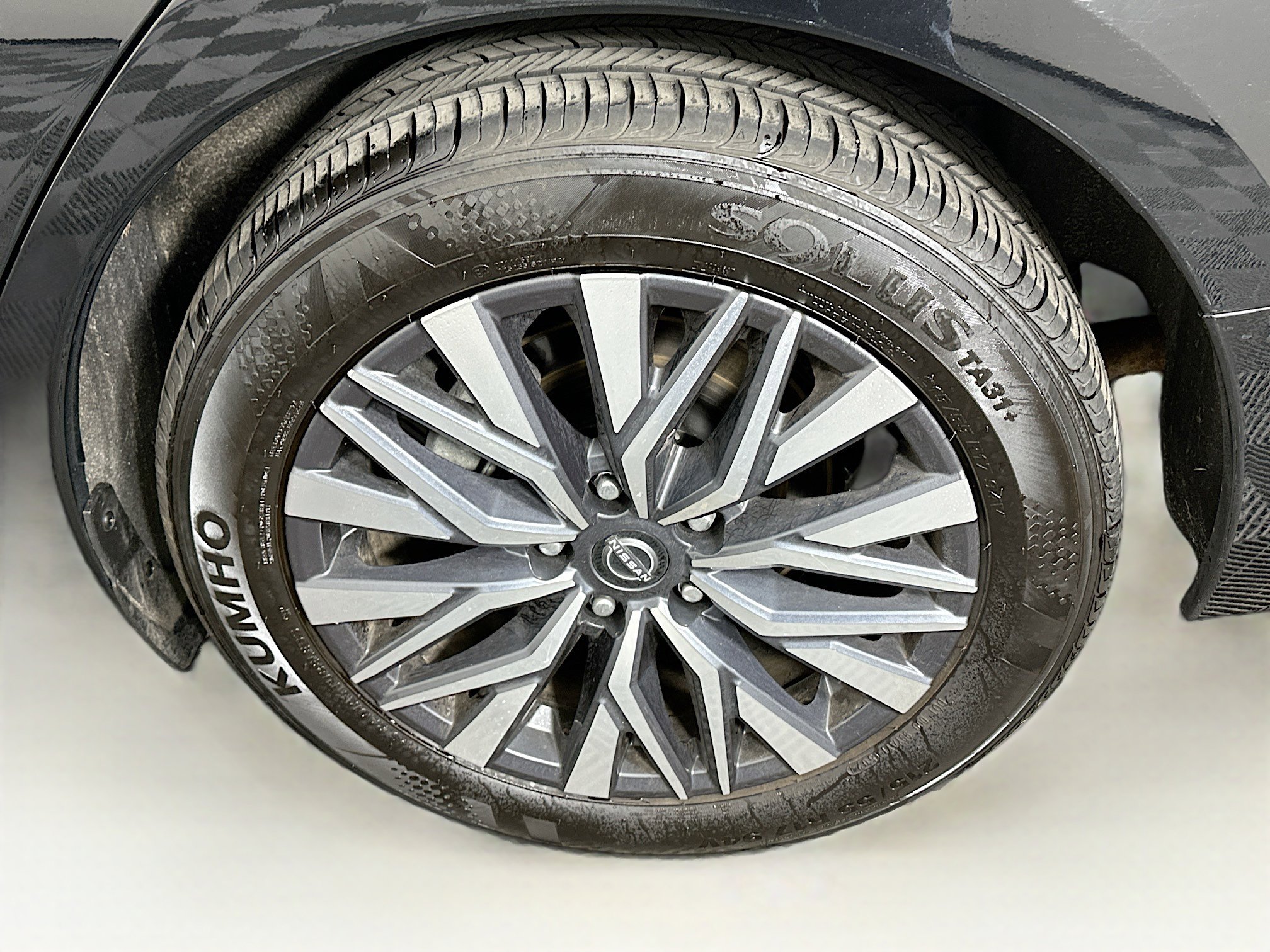 Used 2025 Nissan Altima 2.5 SV image 11