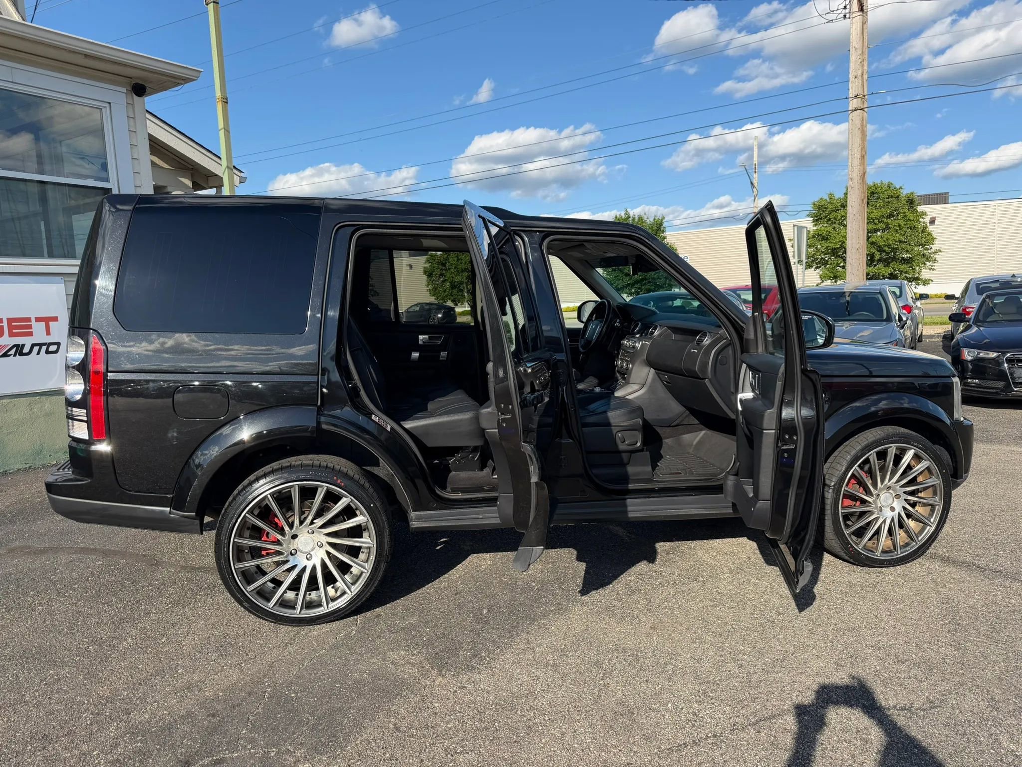 Used 2016 Land Rover LR4 HSE Silver Edition AWD/4WD image 31