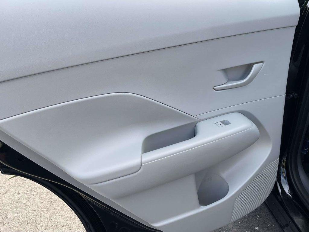 New 2026 Hyundai Kona SE FWD image 35