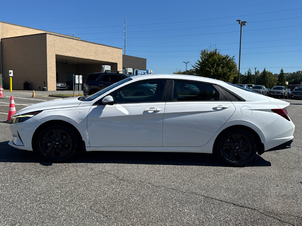 Used 2022 Hyundai Elantra SEL w/ Convenience Package FWD image 26