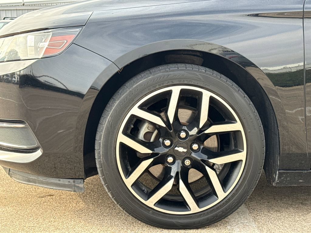 Used 2017 Chevrolet Impala LT image 6