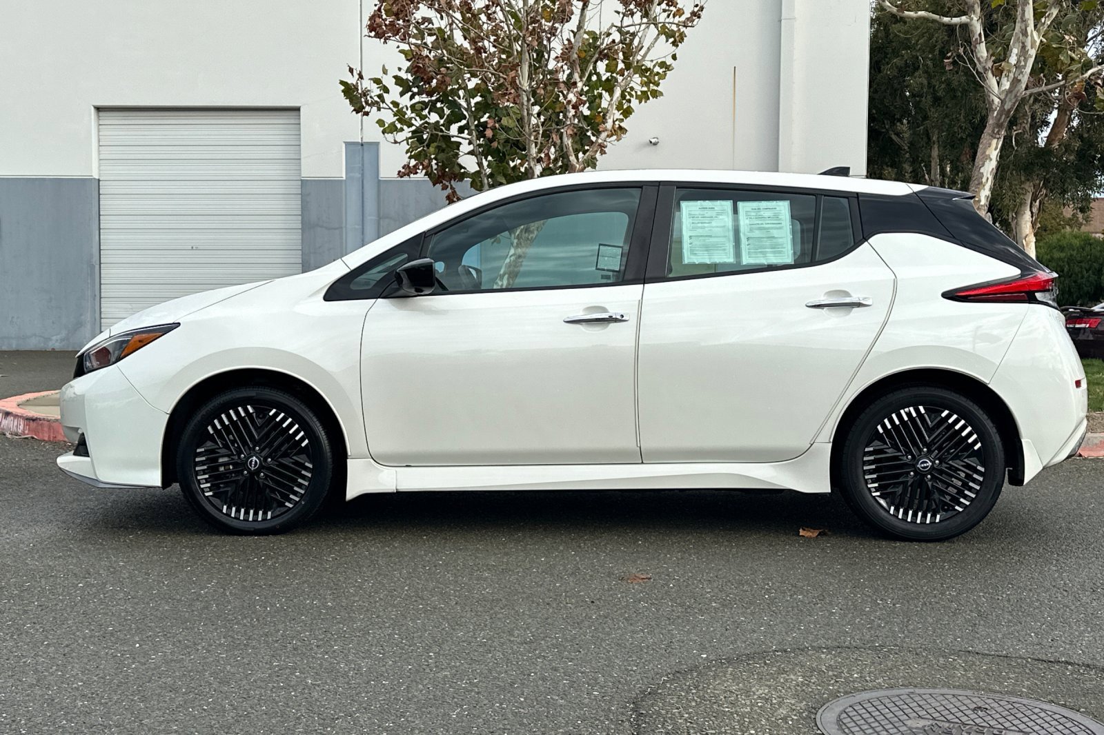 Certified 2023 Nissan Leaf SV Plus image 7