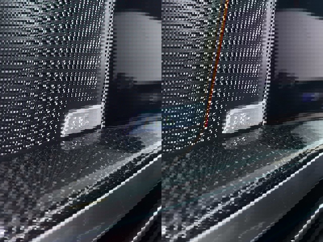 Used 2025 Cadillac Escalade V w/ LPO, ONYX Package image 14