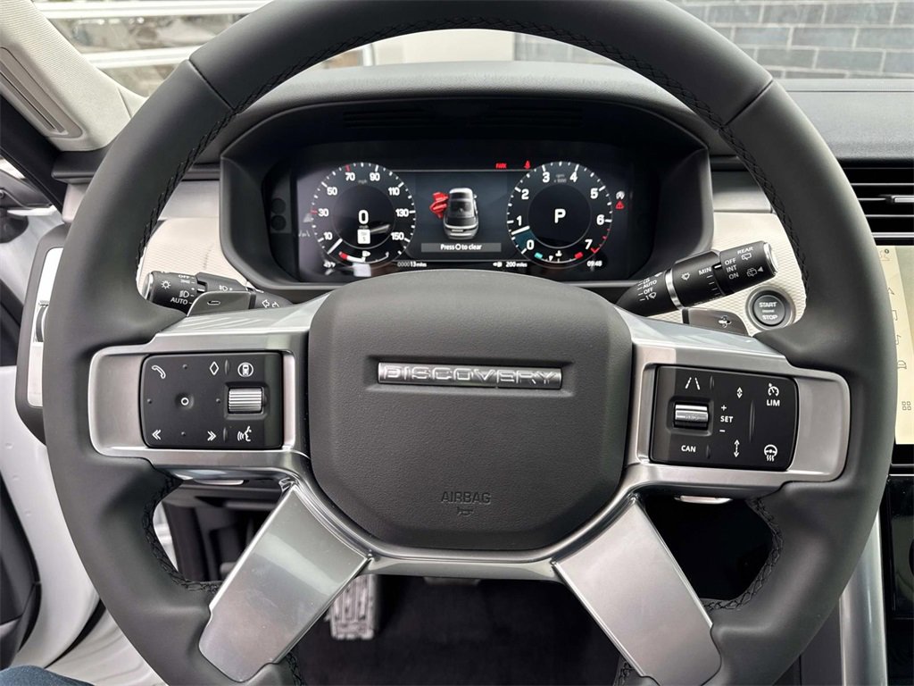 New 2026 Land Rover Discovery Limited Edition image 26